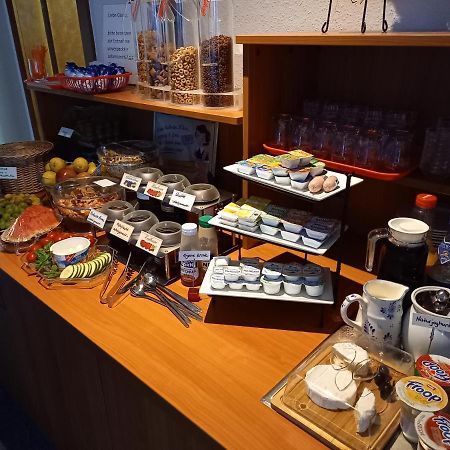 Hotel Am Hohen Schwarm Saalfeld Saale Bagian luar foto